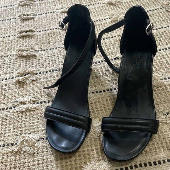 Reaction Kenneth Cole Sandals - Picture 1 of 8